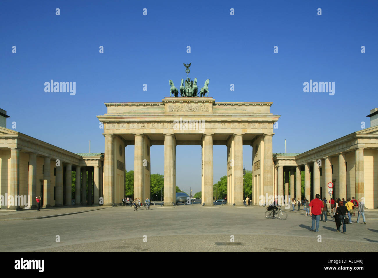 La Porta di Brandeburgo a Berlino, visualizzato sul 1 e 2 Euro moneta di Germania, Berlino Foto Stock