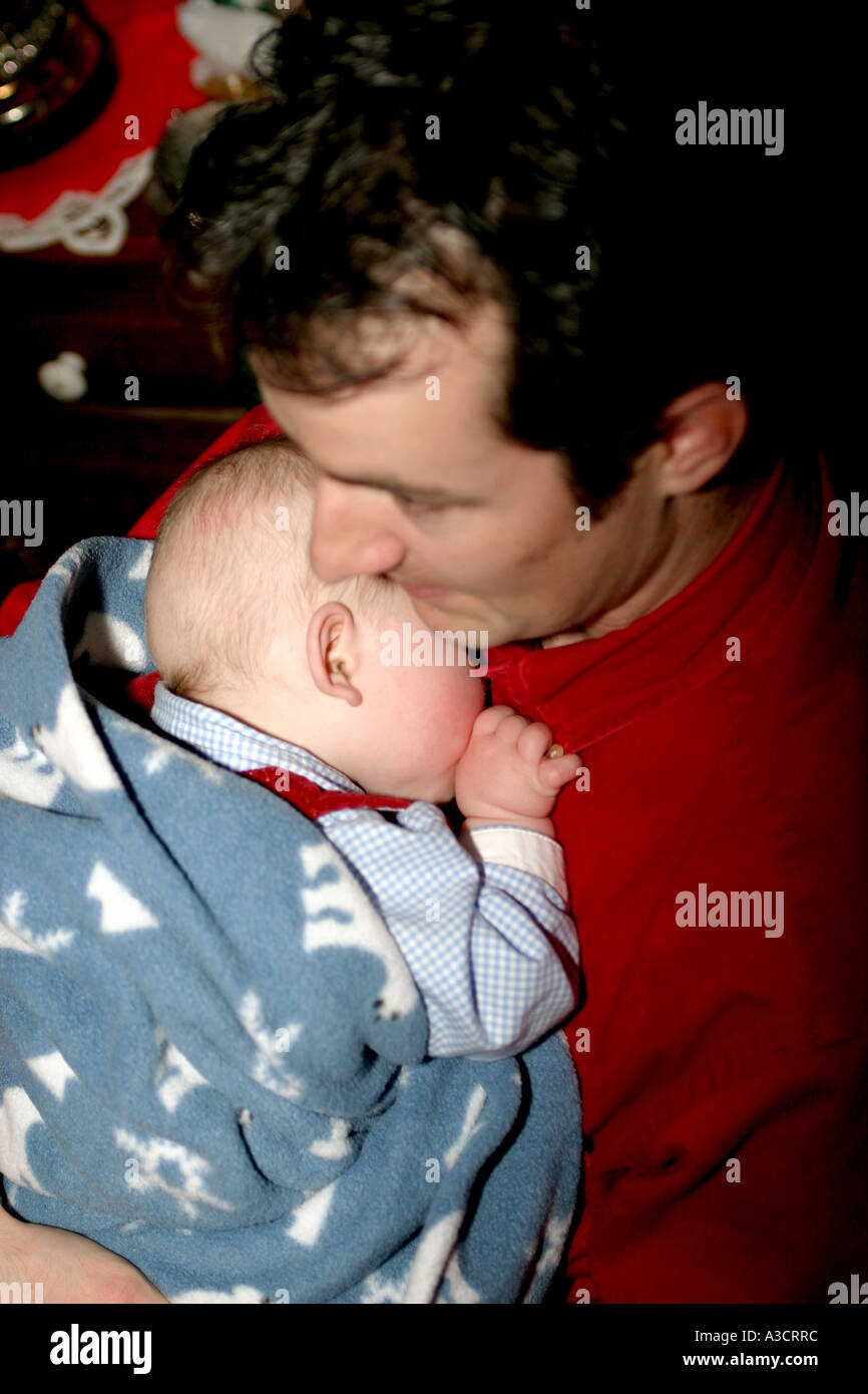 Giovane padre con i suoi sei mesi baby Foto Stock