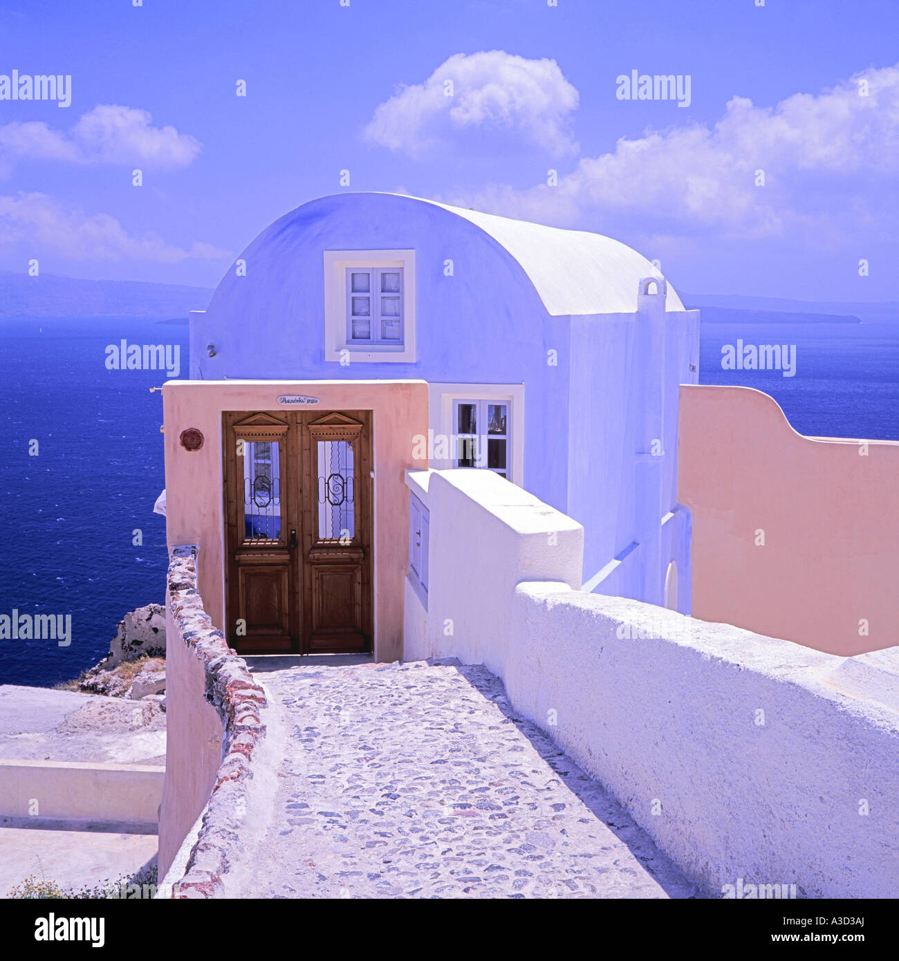 Casa celeste Fira Santorini Grecia Foto Stock