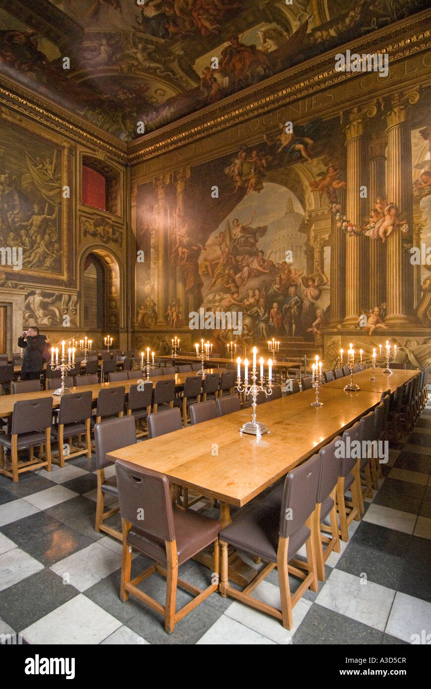La Old Royal Naval College di Greenwich sala dipinta sala banchetti dove Signore Nelsons corpo prevista nello stato dopo Trafalgar Londra Inghilterra REGNO UNITO Foto Stock