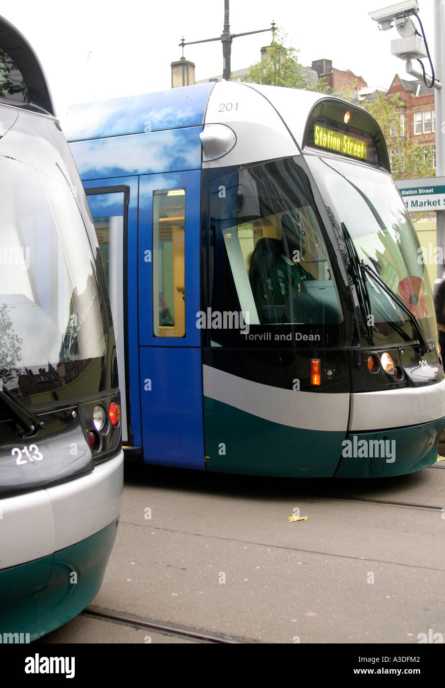 NET Nottingham Express Transit il Nottingham il tram in Piazza del Mercato tram chiamato Torville e Dean Foto Stock