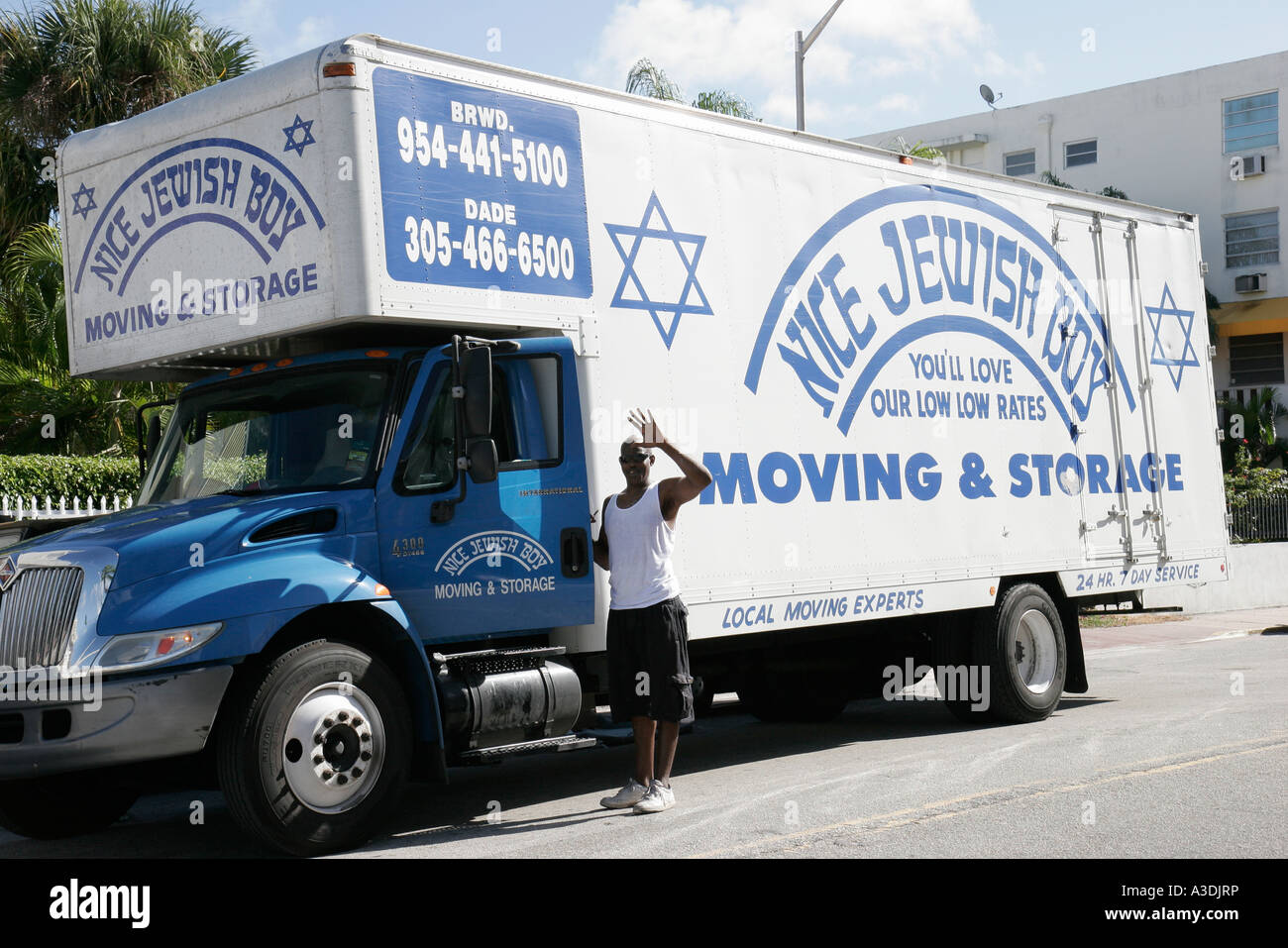 Miami Beach Florida, Collins Avenue, ragazzo ebreo di Nizza, ragazzi, furgone mobile, uomo afro nero, maschio, conducente, FL070112001 Foto Stock