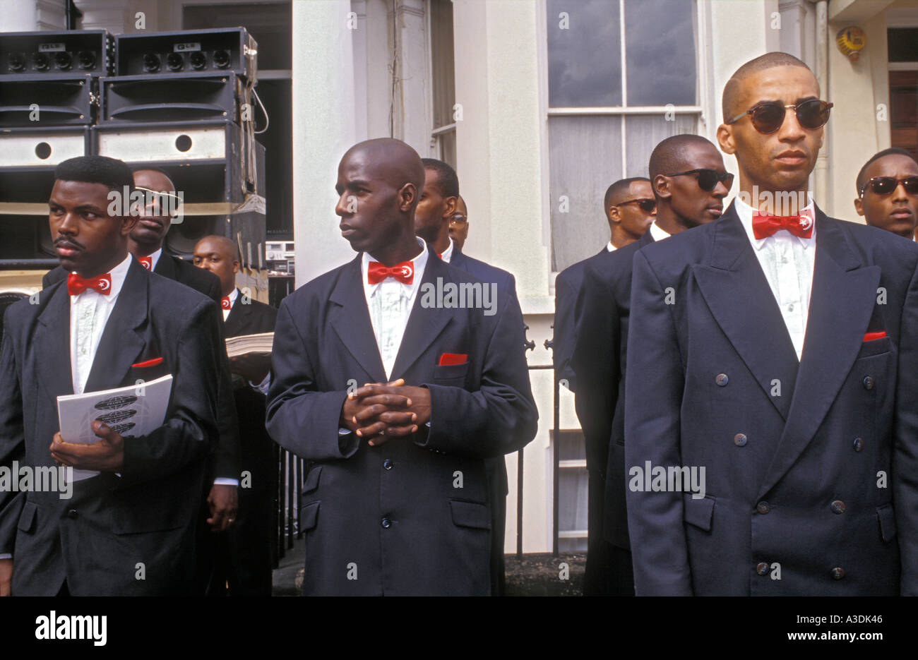 Nazione dell'Islam al di fuori di una casa in Powis Square al carnevale di Notting Hill Foto Stock
