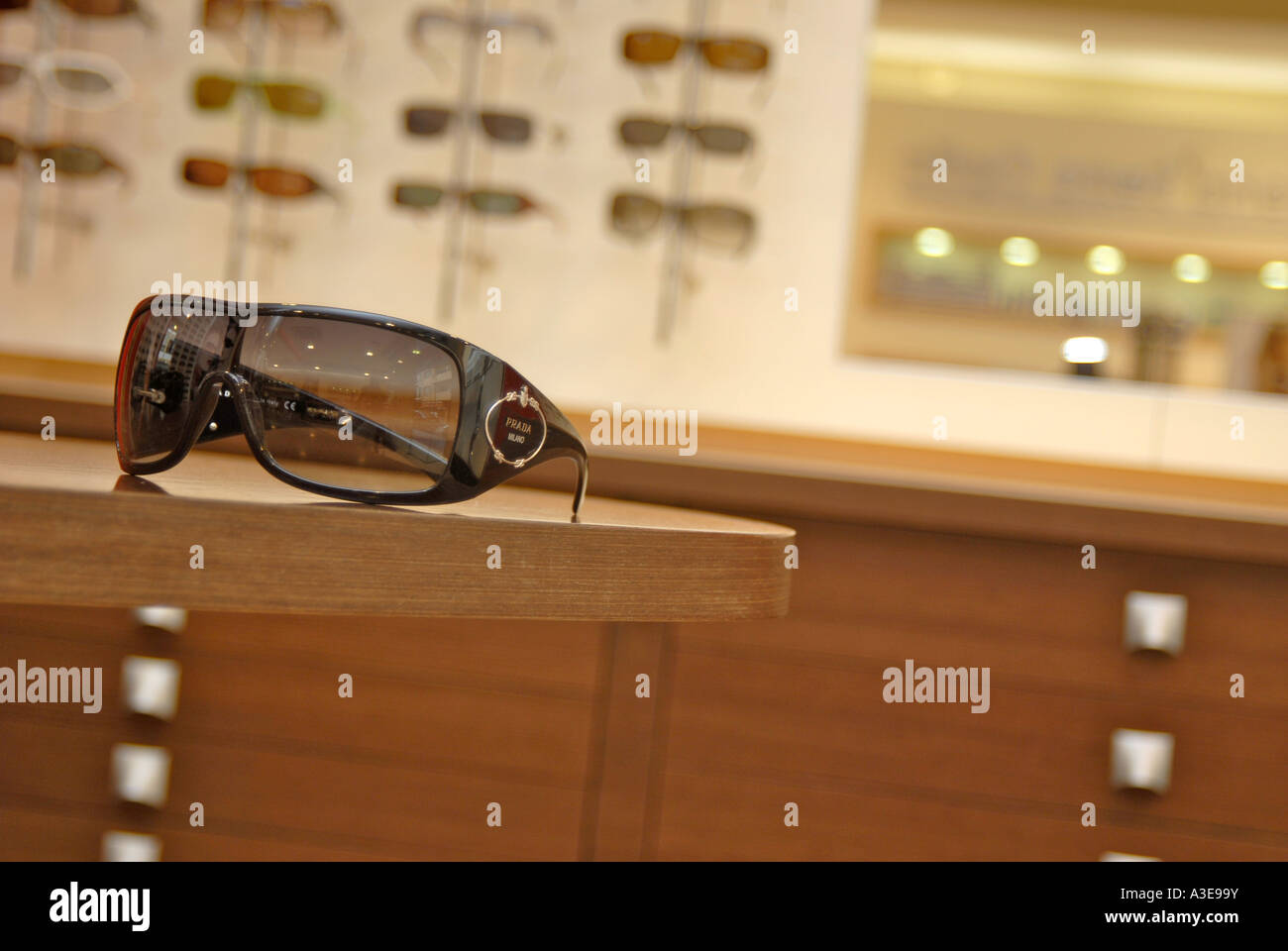 Elegante design PRADA Occhiali da sole foto di Nano Calvo Foto Stock