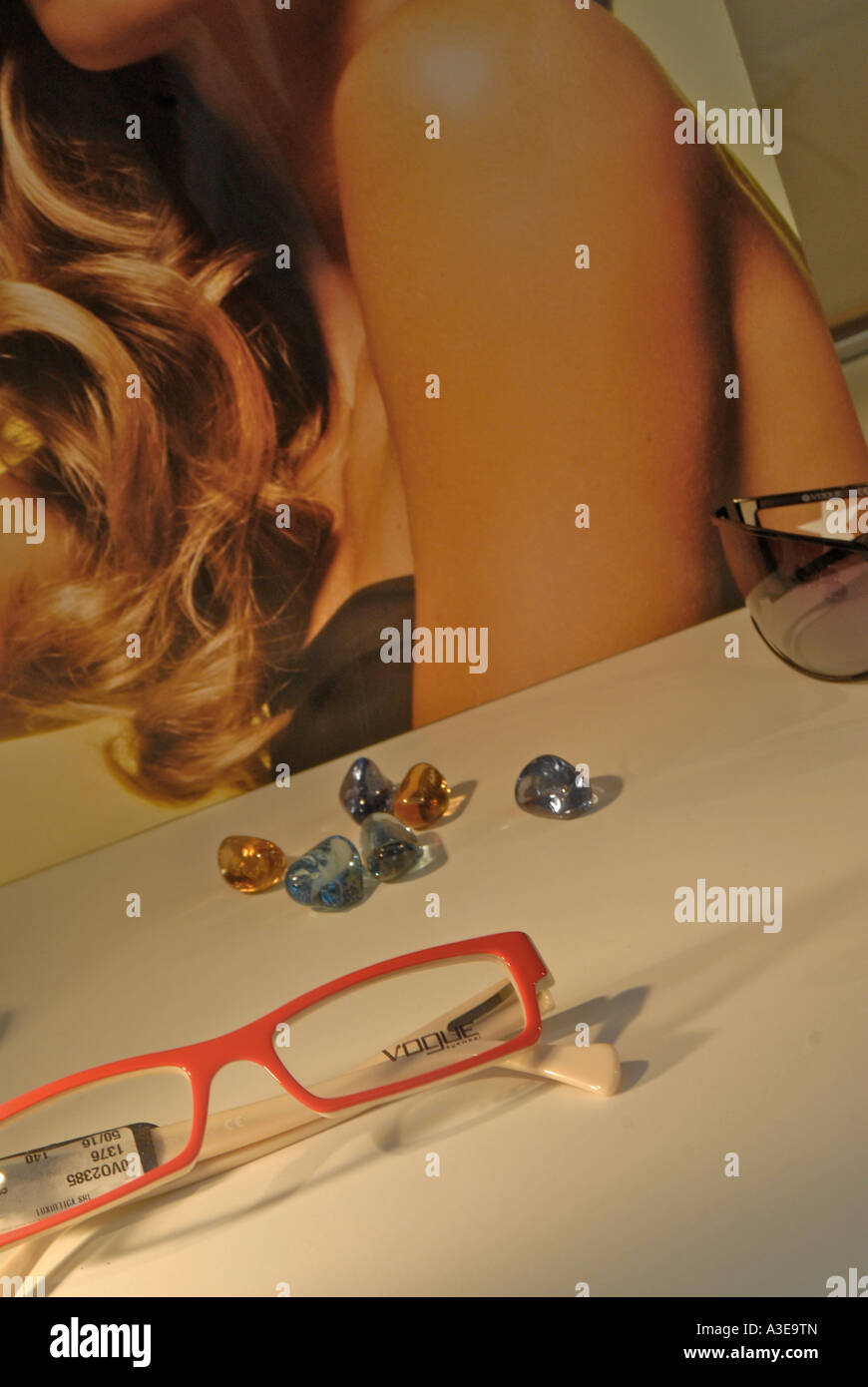 Elegante design VOGUE Occhiali da sole foto di Nano Calvo Foto Stock