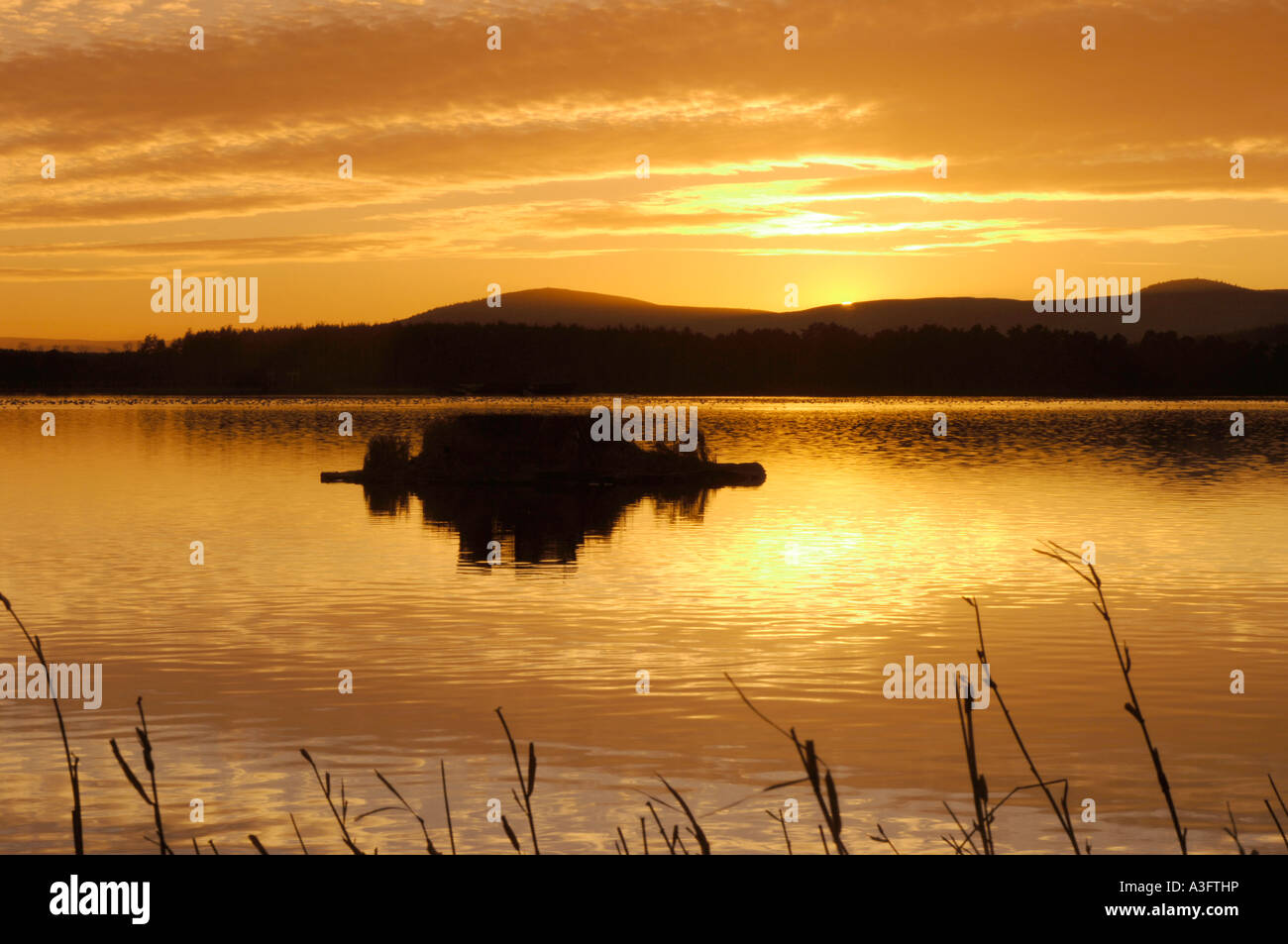 Sunset Loch di Skene XPL 4601-433 Foto Stock