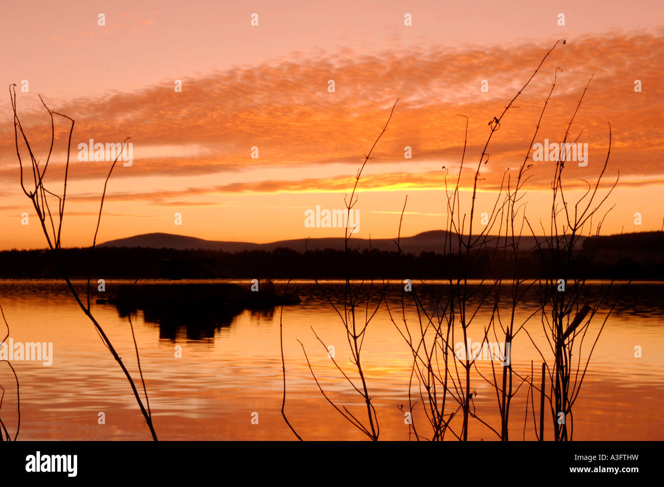 Sunset Loch di Skene XPL 4604-433 Foto Stock