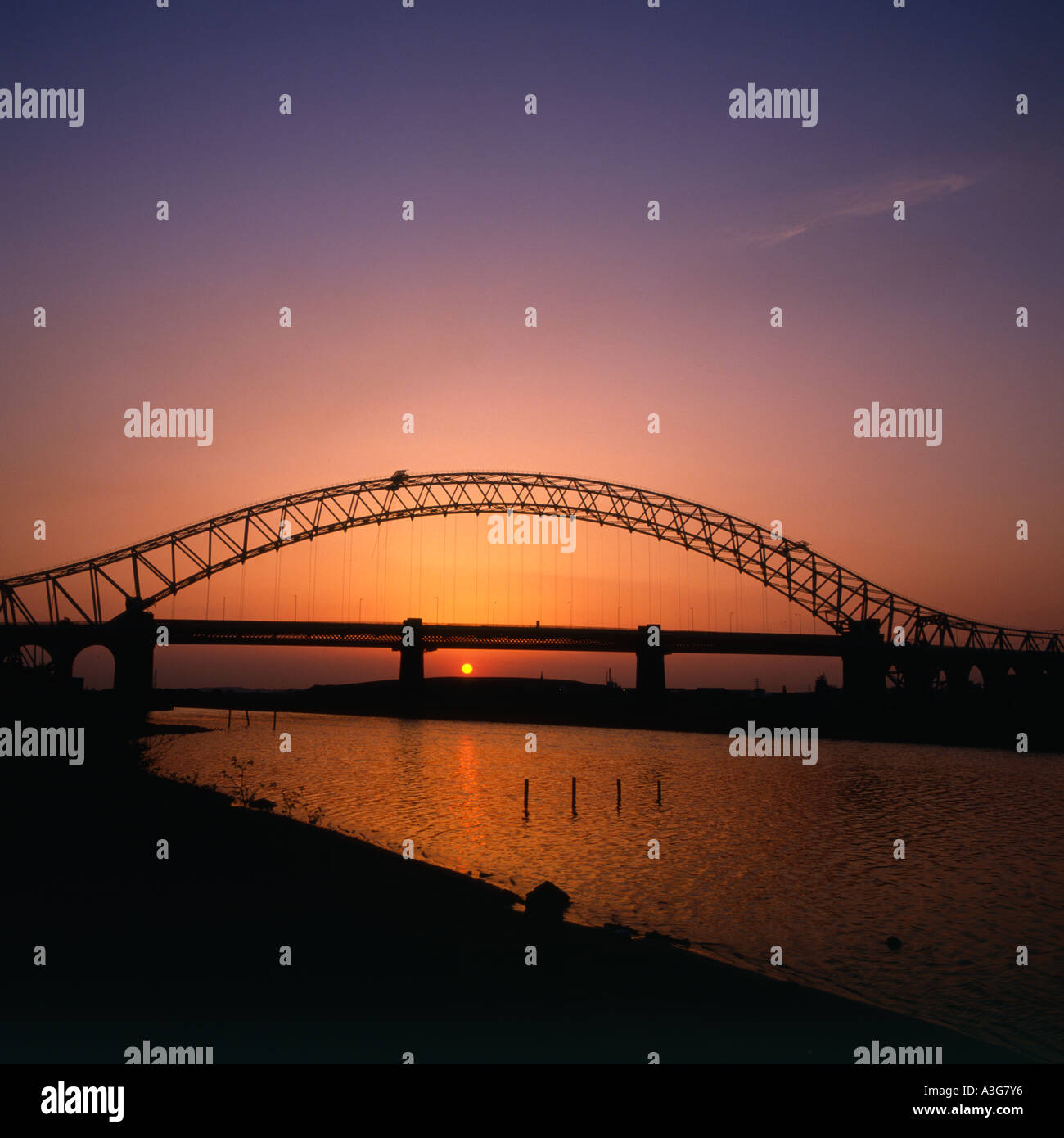 Ponte di Runcorn Runcorn Cheshire England Foto Stock