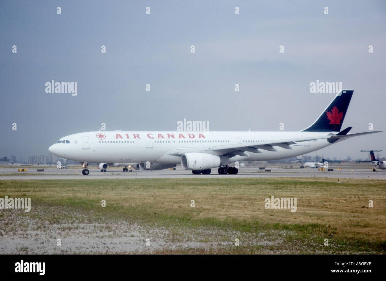 Air Canada jet a Aeroporto Internazionale Pearson di Toronto Ontario Canada Foto Stock