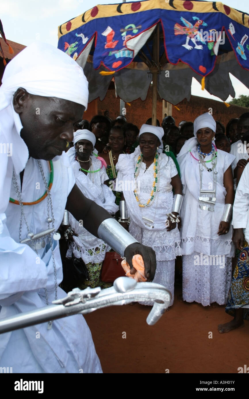 Capo delle celebrazioni di famiglia , Abomey , Benin , Africa occidentale Foto Stock