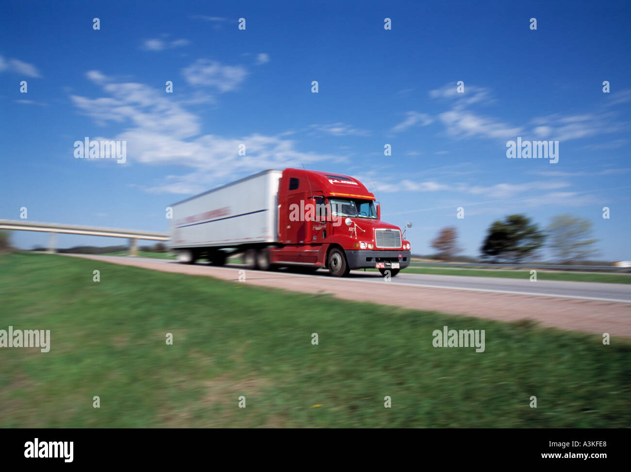 Carrello sulla Interstate Highway Foto Stock