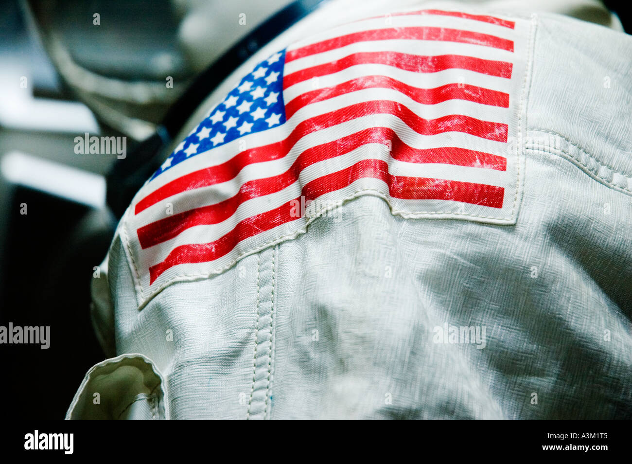 Tuta spaziale della NASA che ritraggono noi bandiera Foto Stock