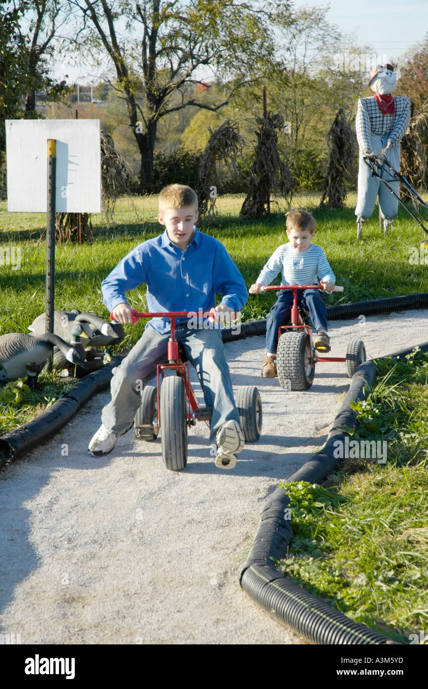 Corsa del triciclo immagini e fotografie stock ad alta risoluzione - Alamy