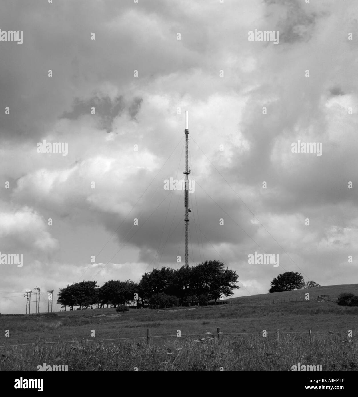 Relè TV montante, Pontop Pike, Dipton, Northumberland, Inghilterra, Regno Unito. Foto Stock