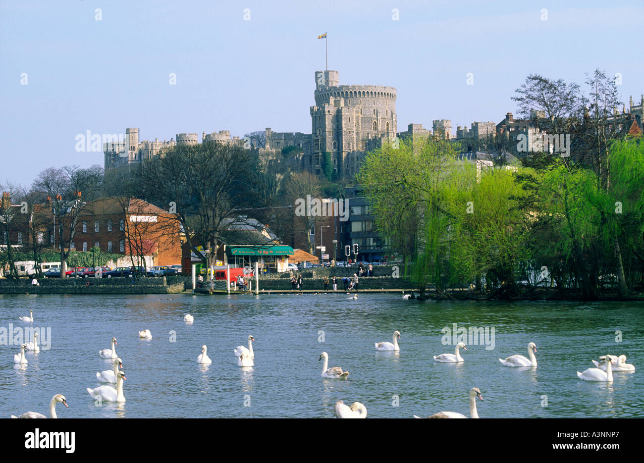 Il Castello di Windsor e sul fiume Thames, London, England Regno Unito Regno Unito Foto Stock