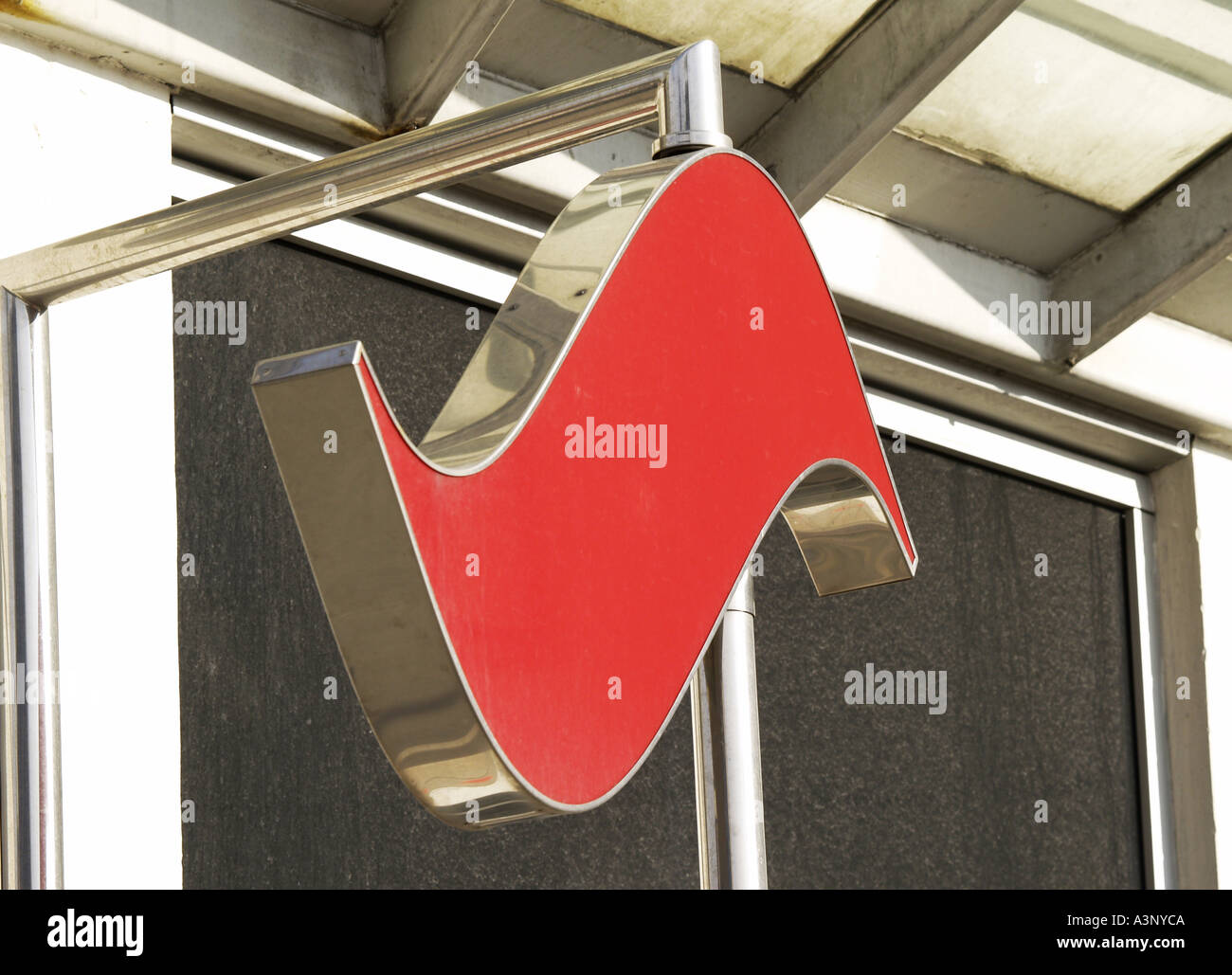 Logo onda rossa di Bank Austria Foto Stock