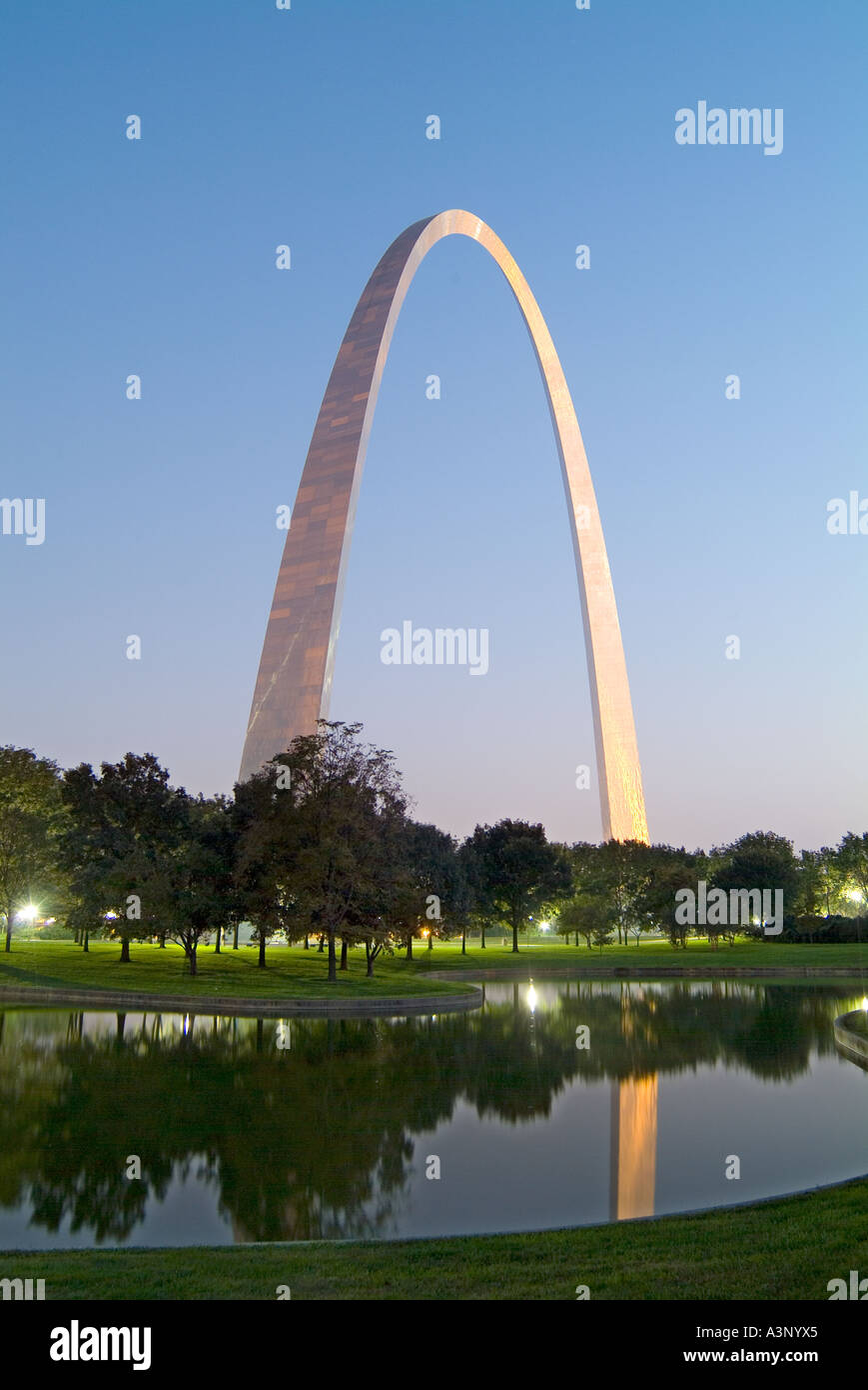 Louis Arch al tramonto, Saint Louis, Missouri, Stati Uniti d'America Foto Stock