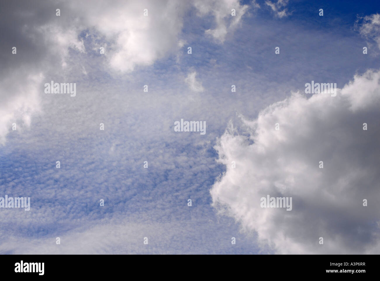 Nuvole e cielo, Inghilterra Foto Stock