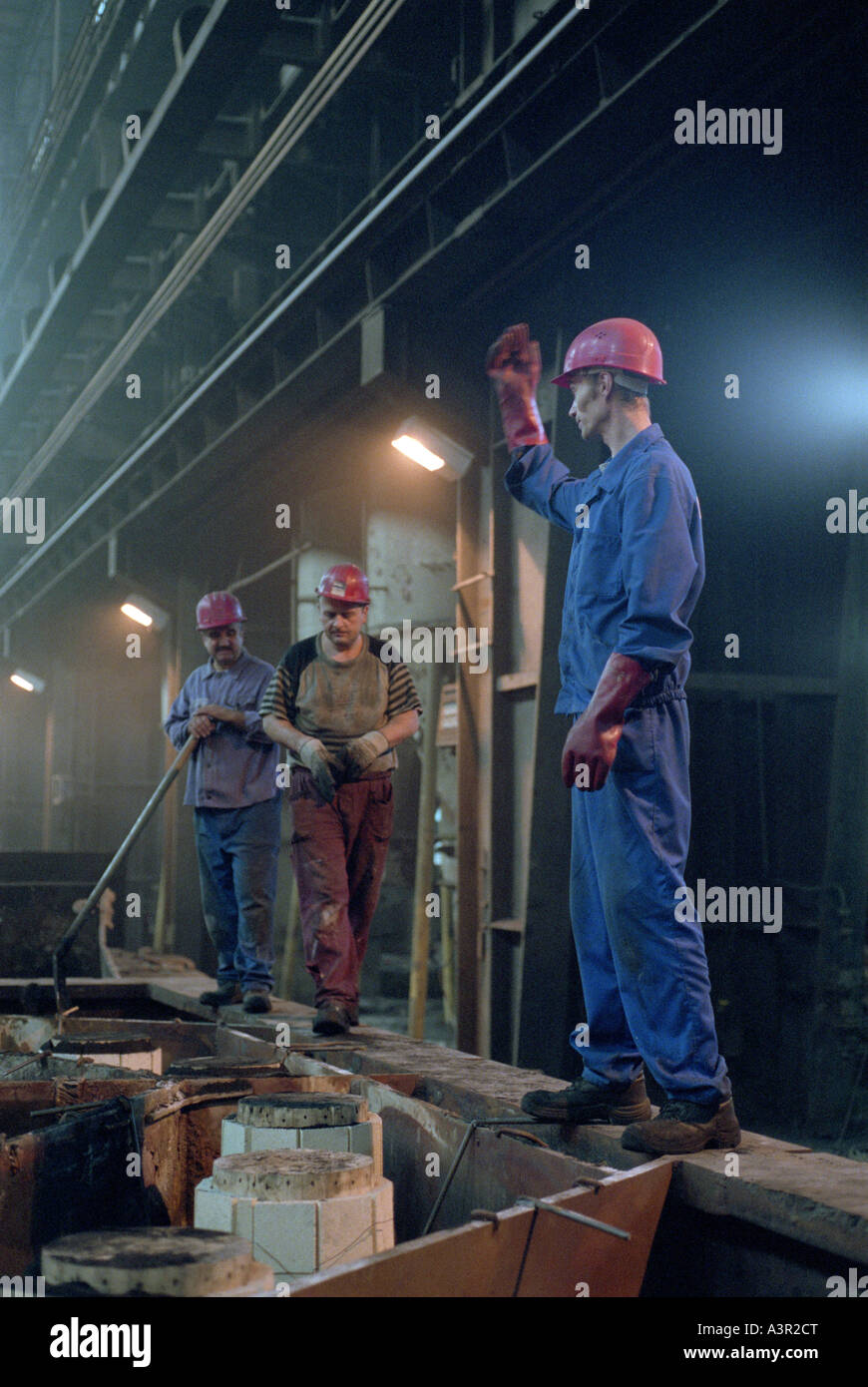 Produzione a Kvaerner-IMGB S.A. in fabbrica a Bucarest, Romania Foto Stock