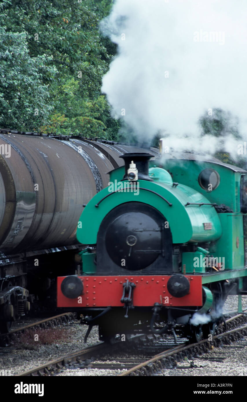 Il vecchio treno a vapore di Ribble Valley il museo dei treni a vapore BHZ Foto Stock