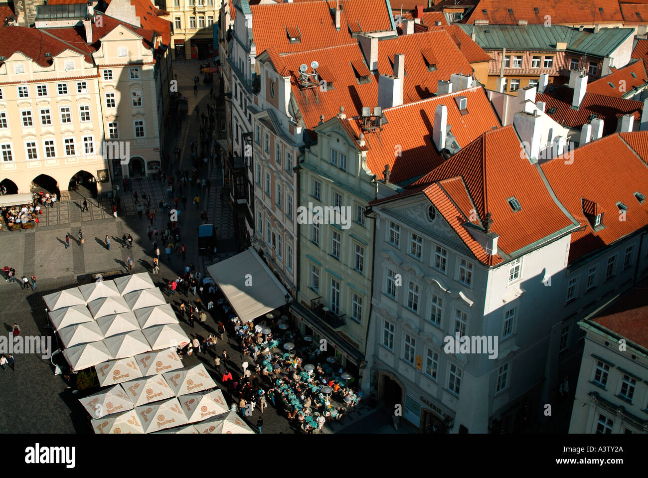 Piazza della Città Vecchia da tower a Praga Repubblica Ceca Foto Stock