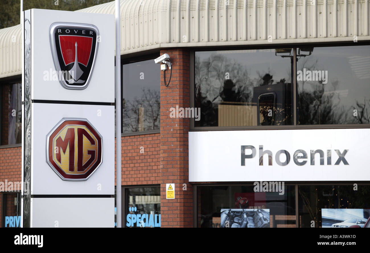 Un MG Rover garage recanti il nome Phoenix Longbridge Birmingham REGNO UNITO Foto Stock