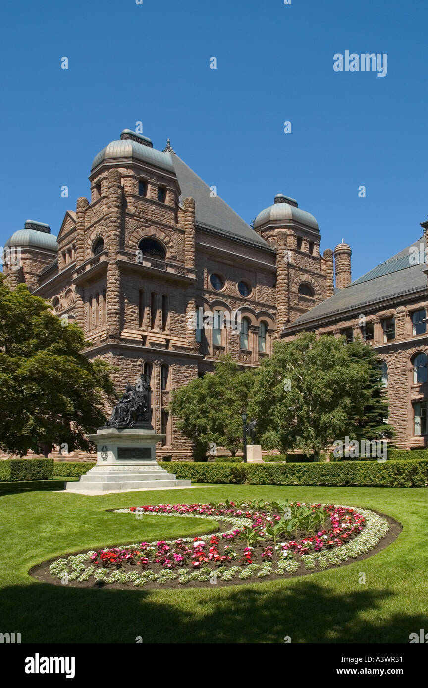 Canada Ontario Toronto Ontario edificio del Parlamento statua della regina Victoria Foto Stock