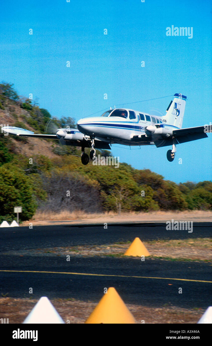 Aeromobili leggeri atterra sulla pista di Lizard Island Resort Queensland Australia Foto Stock