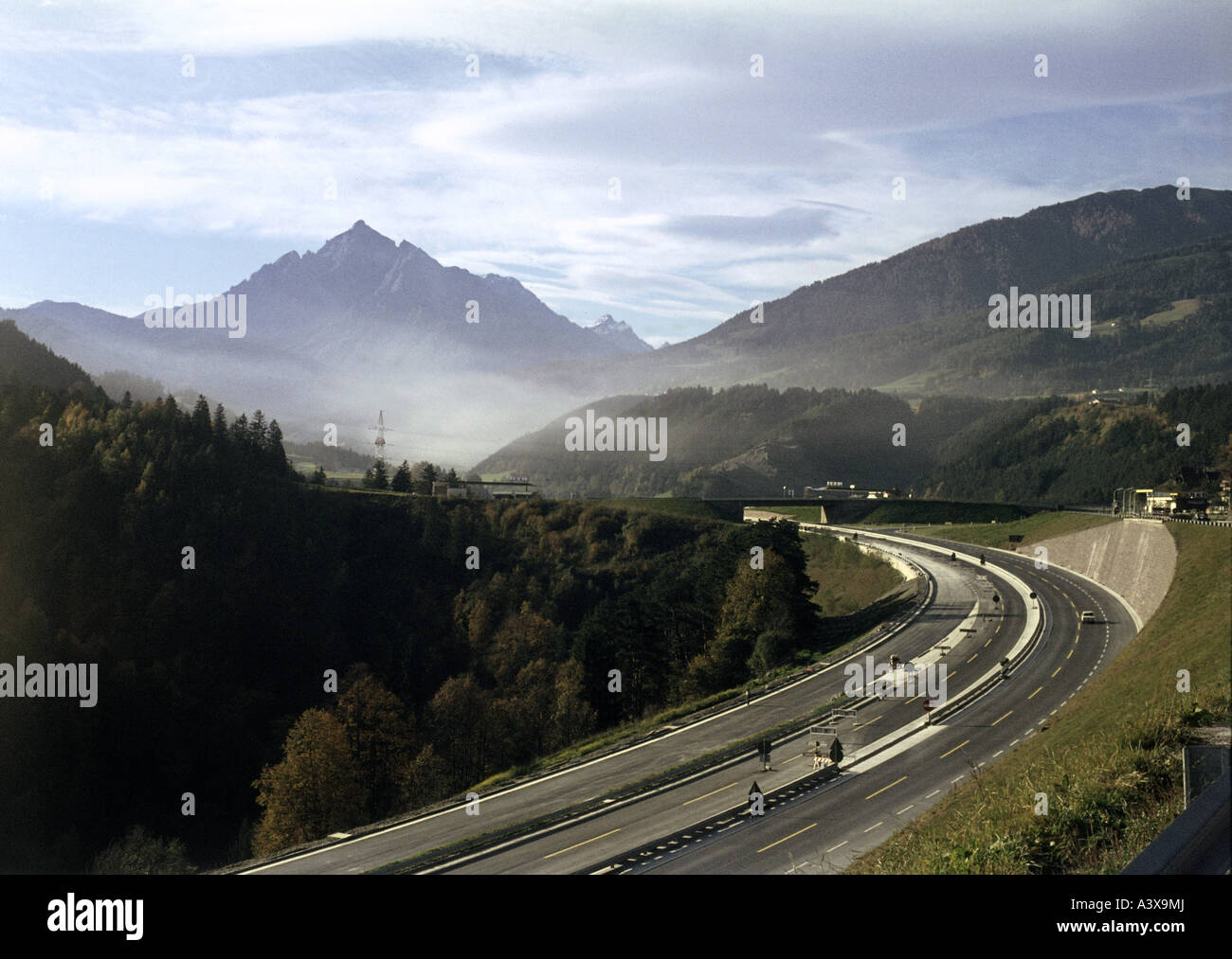 Trasporti/trasporti, strada, autostrada, Austria, Brennero Autobahn, Innsbruck, 1968, Foto Stock