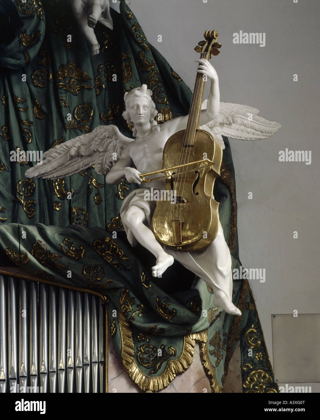 Belle arti, l'arte religiosa, angeli, Angelo fare musica, scultura, 1769 - 1773, marmo, altare laterale, città chiesa parrocchiale, Meßkirch, Foto Stock