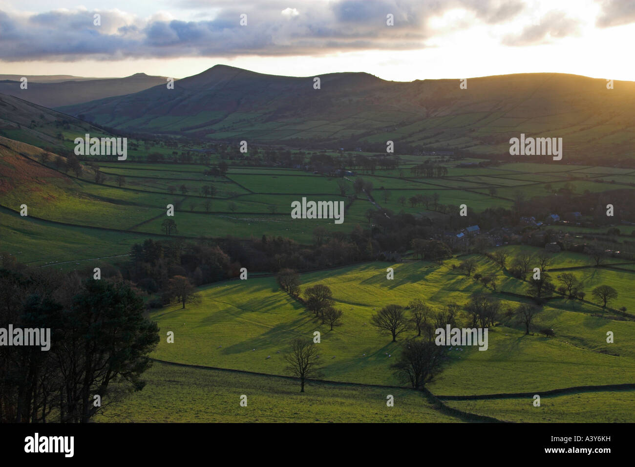 Sunrise in Edale, Parco Nazionale di Peak District, Derbyshire, Inghilterra Foto Stock