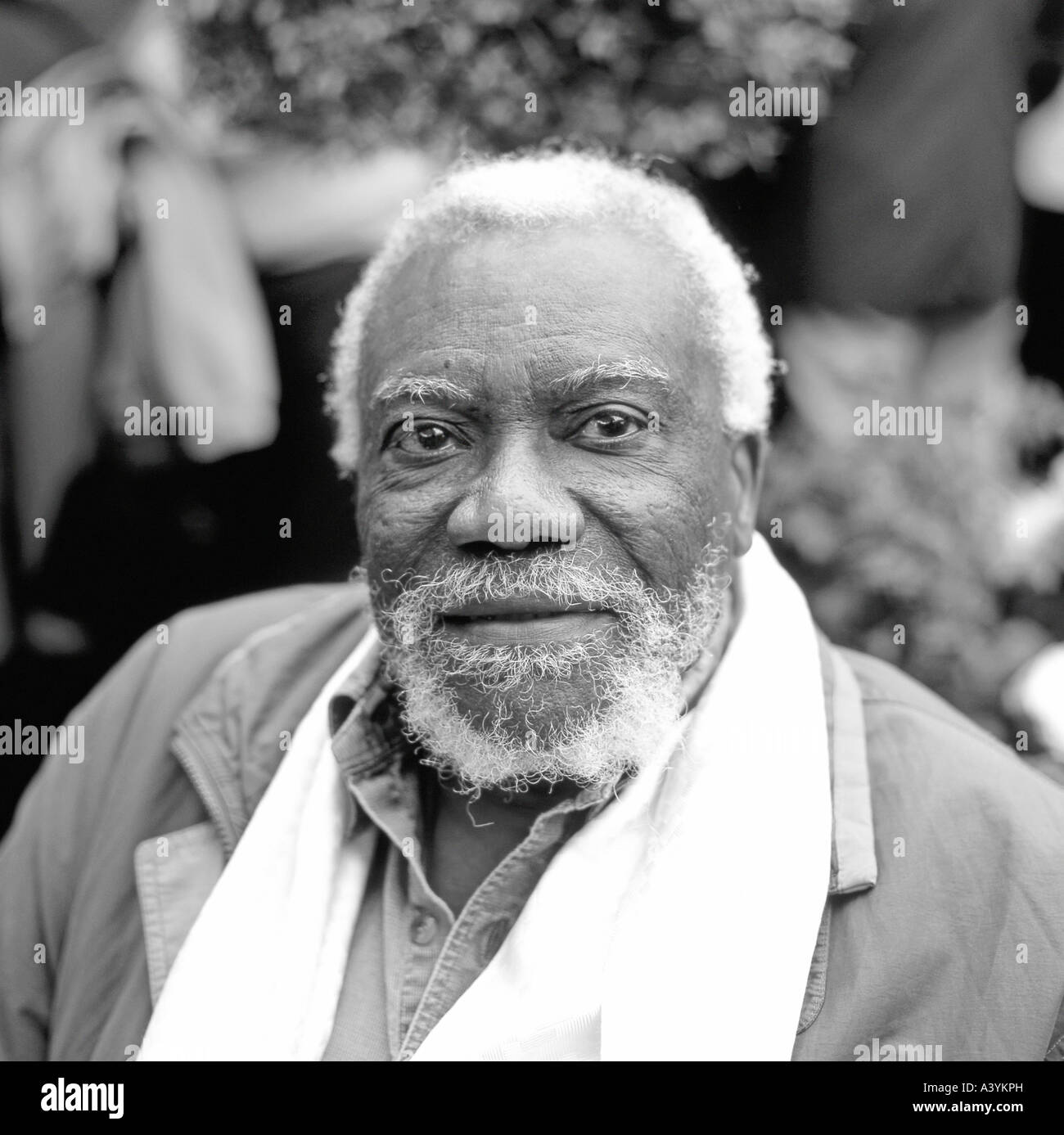 Il poeta caraibico EA Markham al Guardian Hay Festival 2003, Hay-on-Wye, Galles, UK KATHY DEWITT Foto Stock