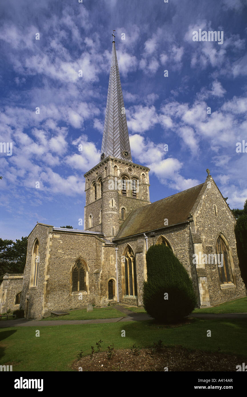 Chiesa Normanna di Santa Maria con uno dei più alti guglia in Europa, Città Vecchia, Hemel Hempstead Regno Unito. Foto Stock