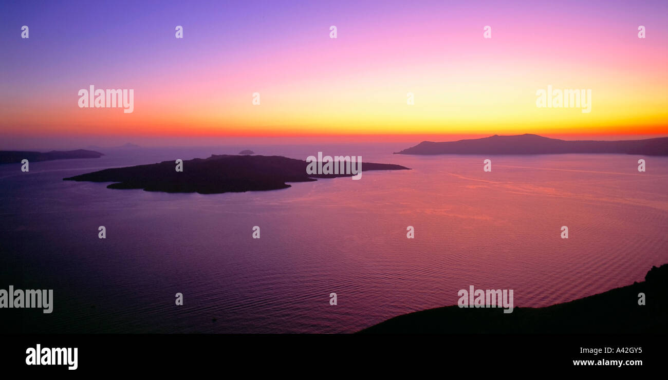 Il GRE Kykladen tramonto di Santorini caldera isola di Vulcano Foto Stock