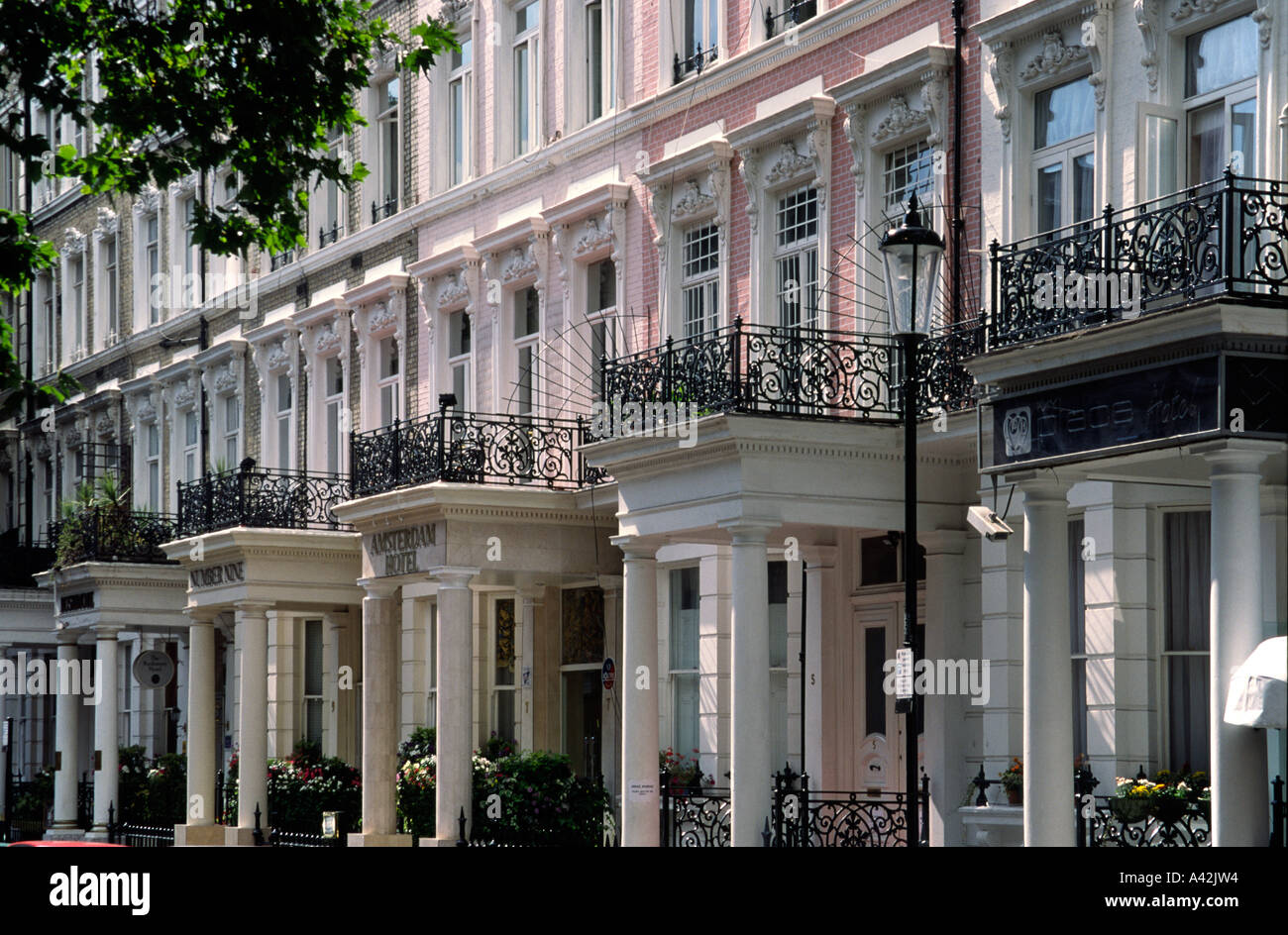 London South Kensington tipica architettura Amsterdam Hotel Foto Stock