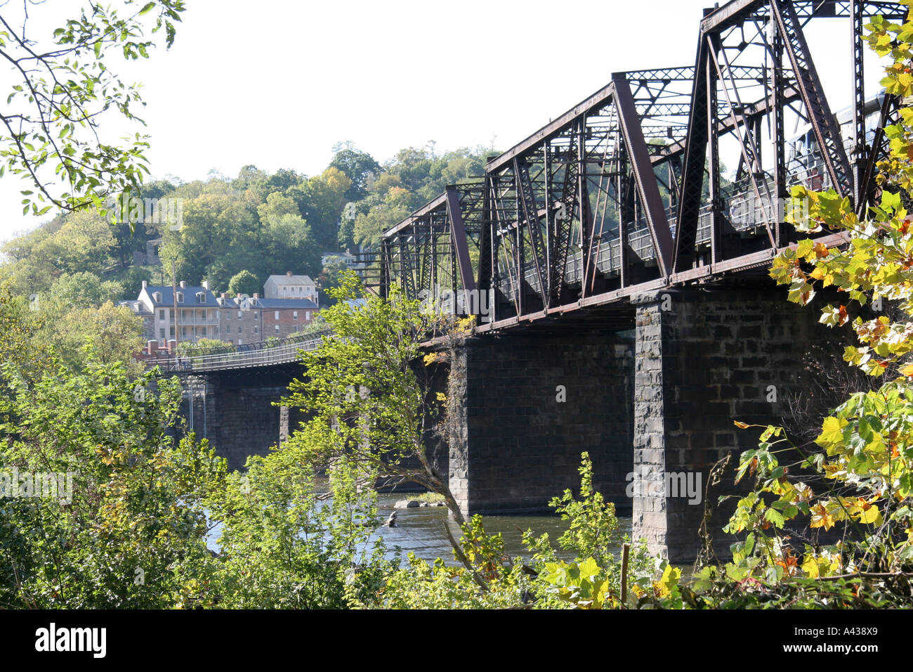 Ponte ferroviario attraverso il fiume Potomac al harpers Ferry Foto Stock