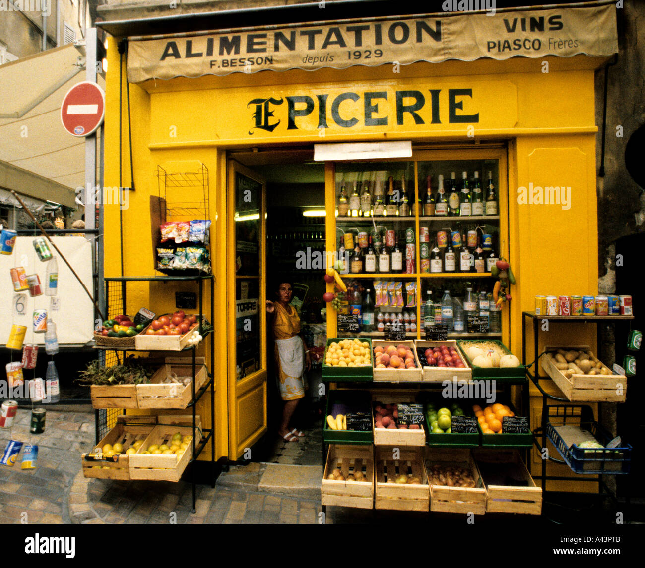 Cannes Francia - Francese drogheria drogheria città mercato Foto Stock