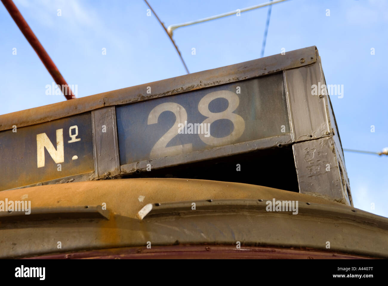 Agli inizi del ventesimo secolo costruito in inglese numero 28 tram rotta Lisbona Foto Stock