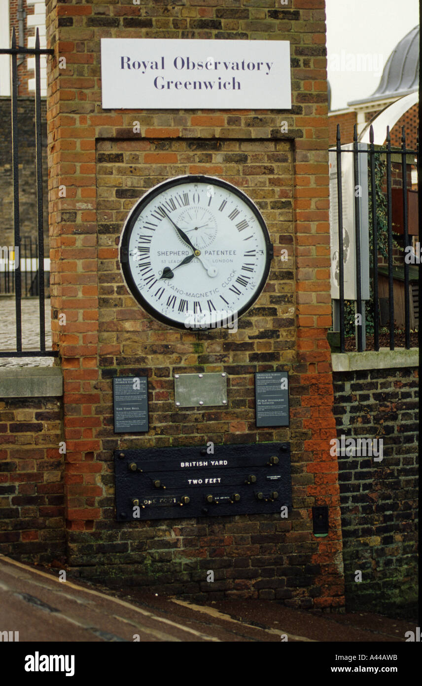 Il tempo di Greenwich, orologio in Greenwich Park Londra Foto Stock