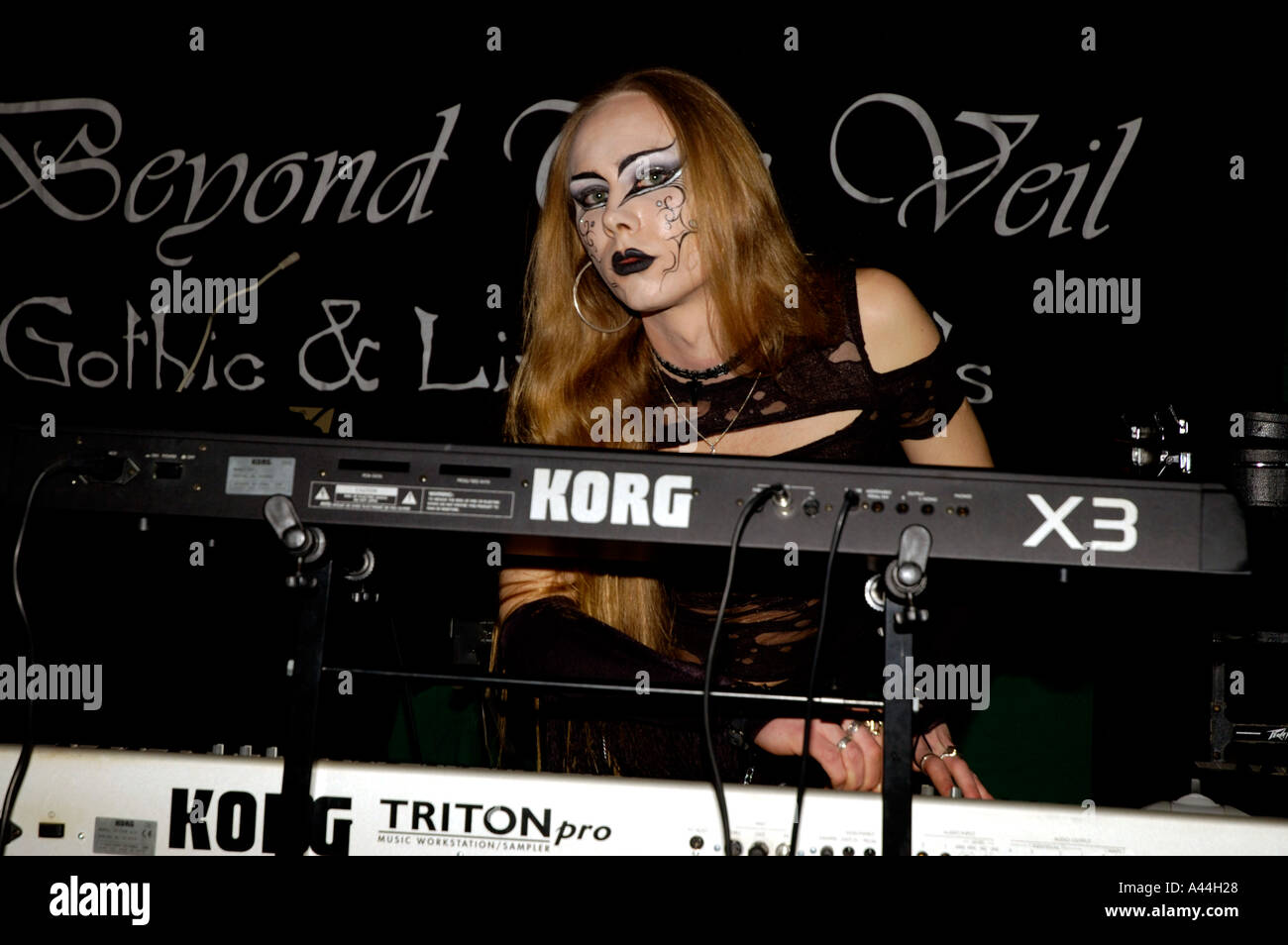 Tastiera giocatore della banda di Goth ospite non gradito Foto Stock