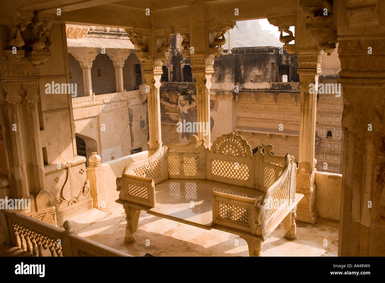 India Rajasthan Bundi Garh Palazzo Pubblico di marmo trono Foto Stock