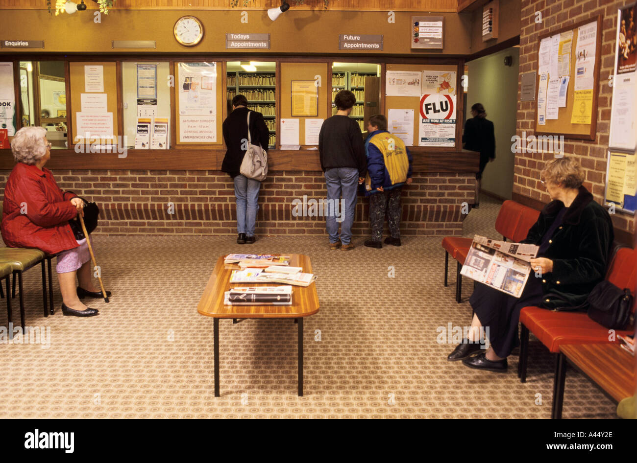 La chirurgia in sala d'attesa 1994 Foto Stock