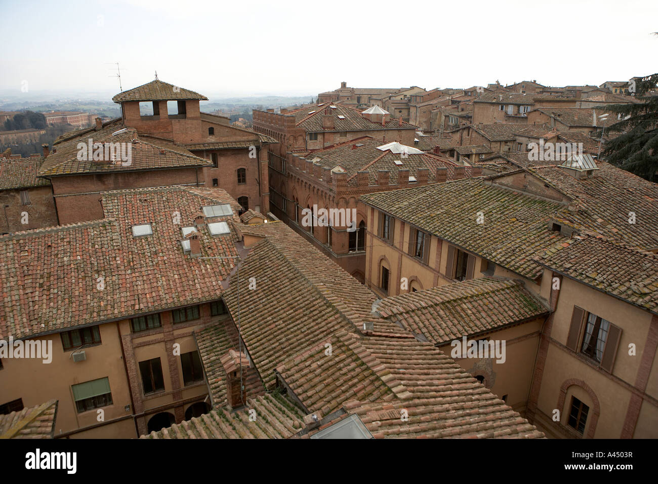 Tetti di Siena si vede dal museo dell'Opera Metropolitana Foto Stock