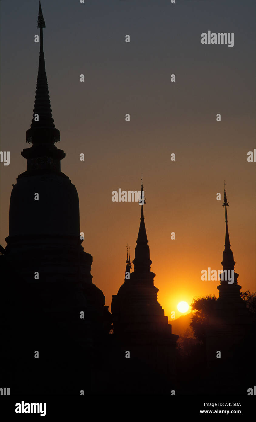 Tramonto su Templi di Chiang Mai Thailandia Foto Stock