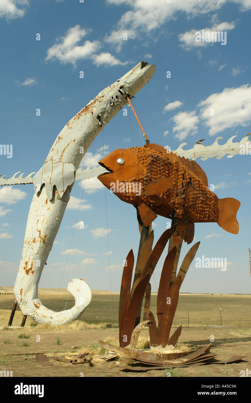 AJD57341, Regent, ND, North Dakota, l'autostrada incantato, il più grande del mondo di rottami di metallo sculture, Fisherman's Dream Foto Stock