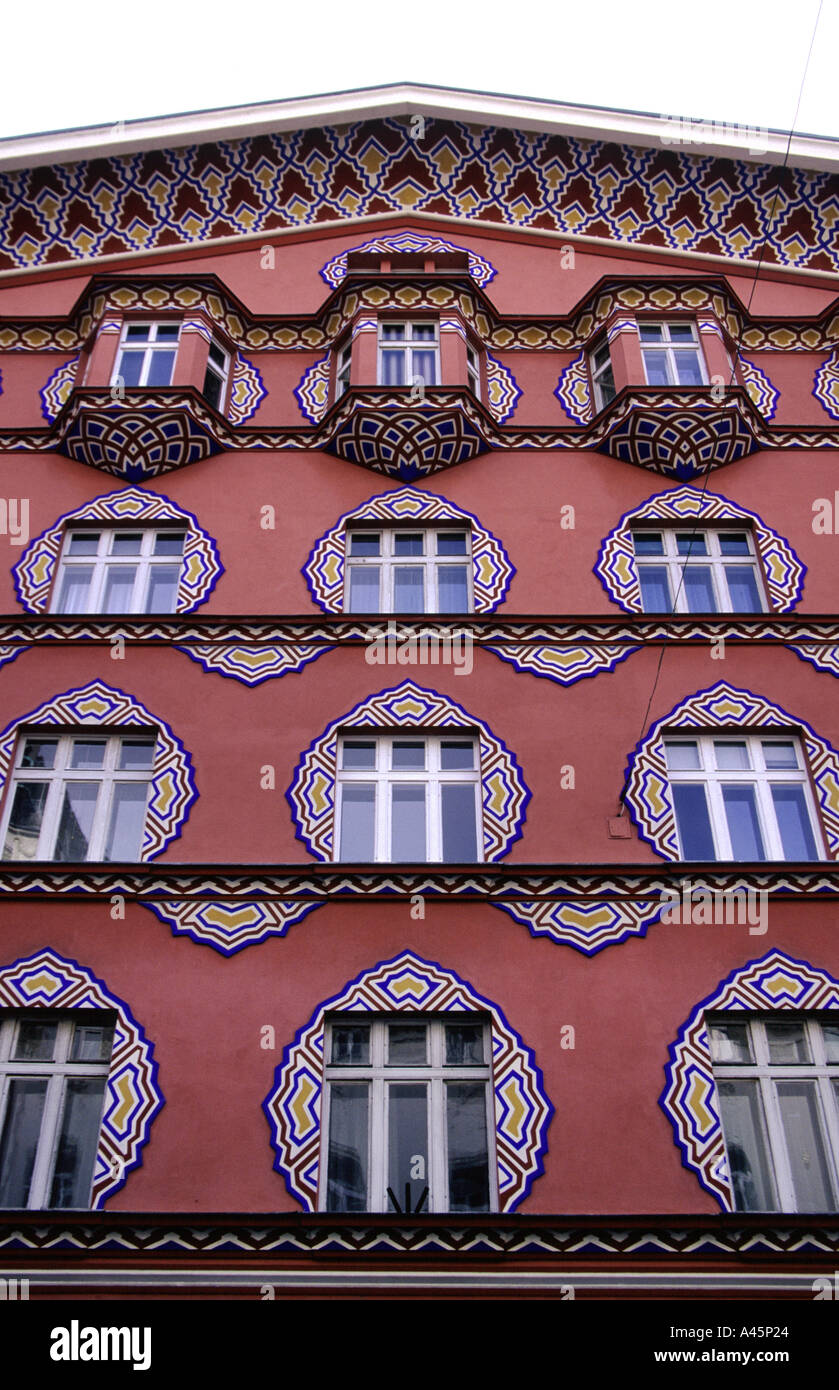 Il folk decorazioni a motivi geometrici della Banca cooperativa costruito nel 1922 di Lubiana in Slovenia Foto Stock