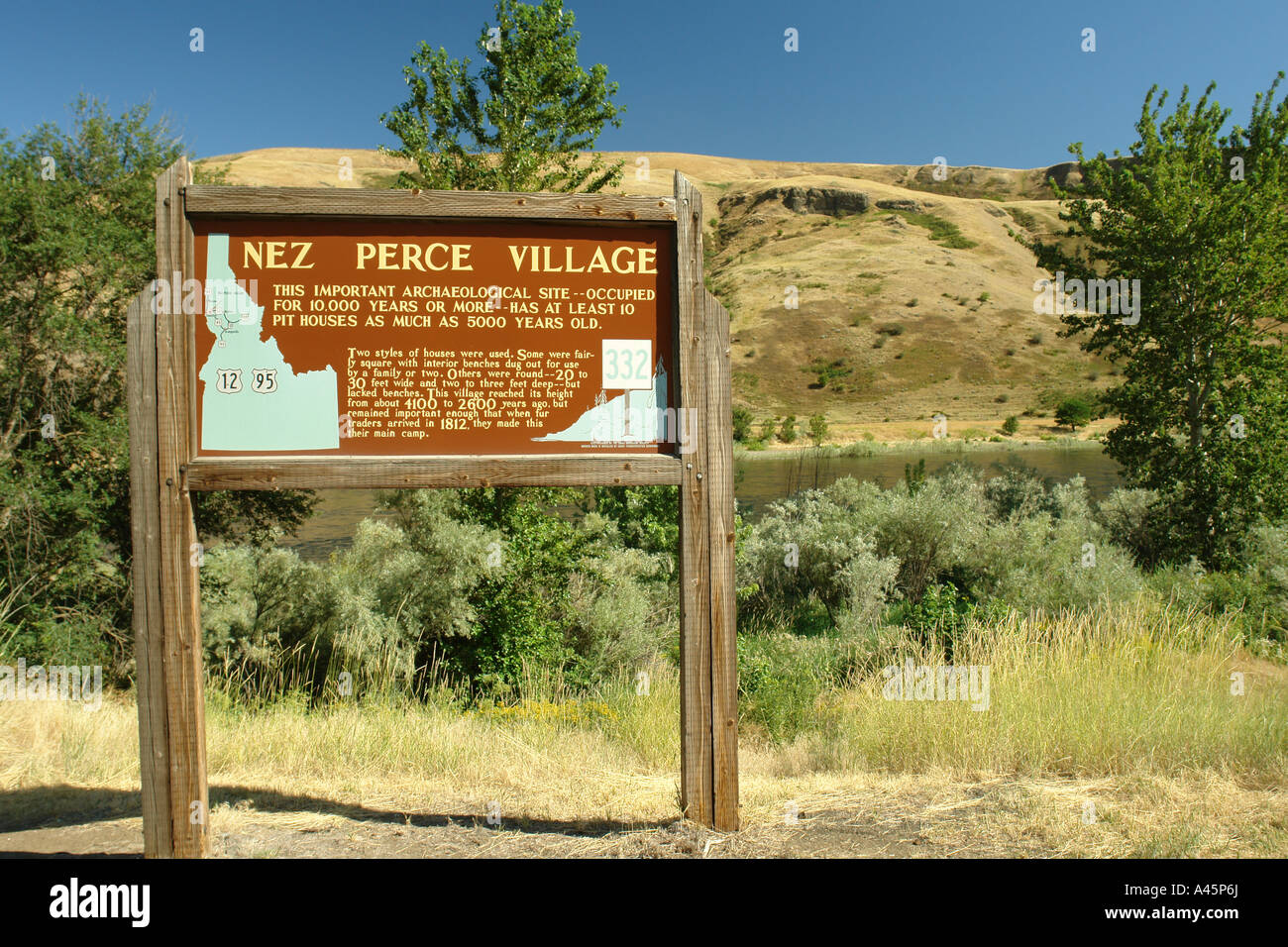 AJD56132, ID, Idaho Clearwater River, Nez Perce Indian Reservation, passaggio a Nord Ovest National Scenic Byway, marcatori storico Foto Stock