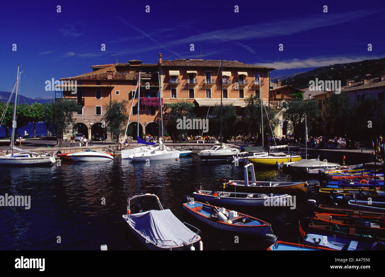 Hafen von Torri del Benaco Foto Stock
