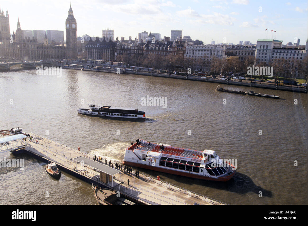 London eye apre il British Airways London Eye southbank fiume Tamigi Londra 2 2 00 case di pariament 2000 Foto Stock