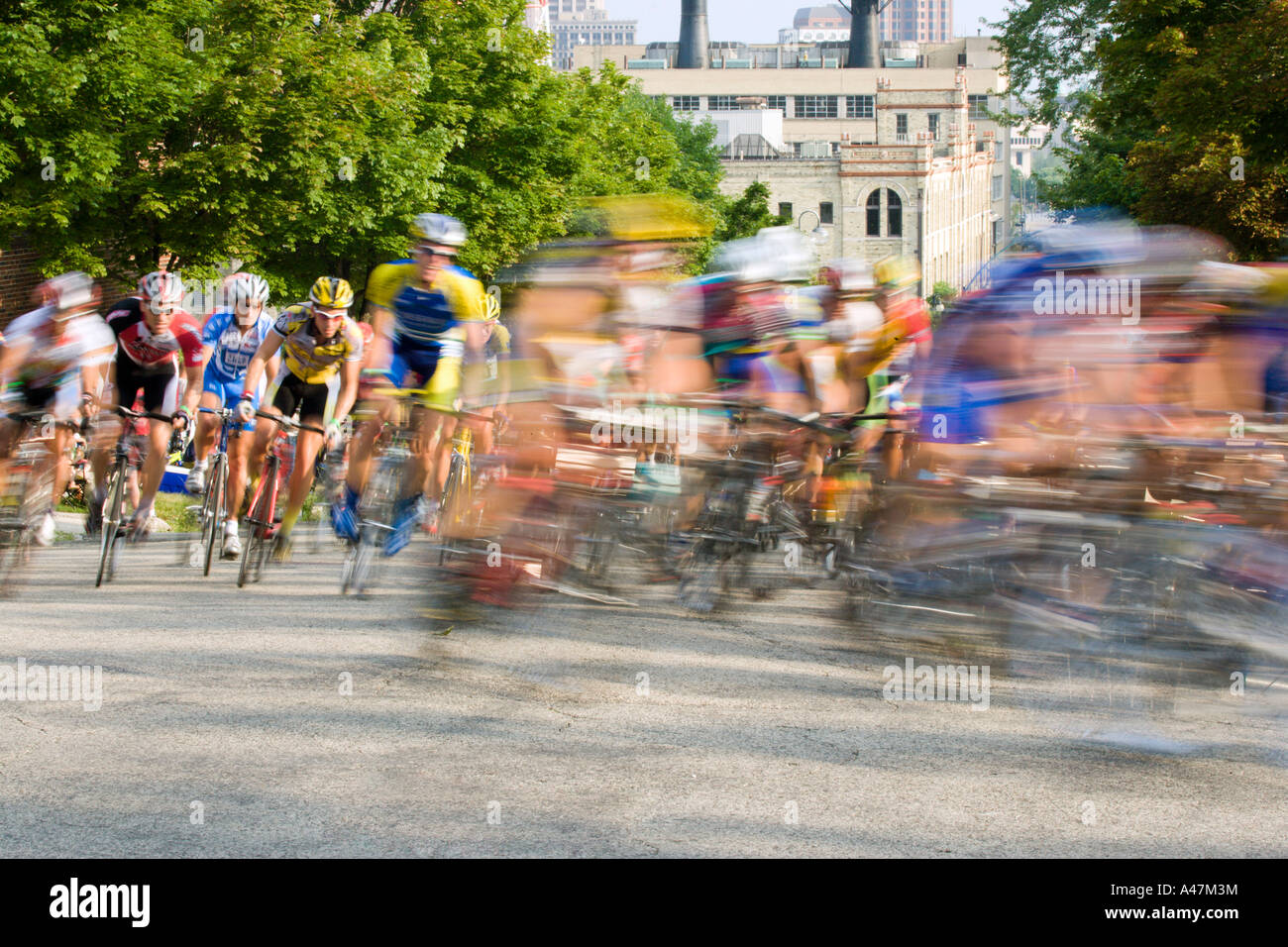 I ciclisti in Schlitz Park bike race Milwaukee Wisconsin USA Foto Stock